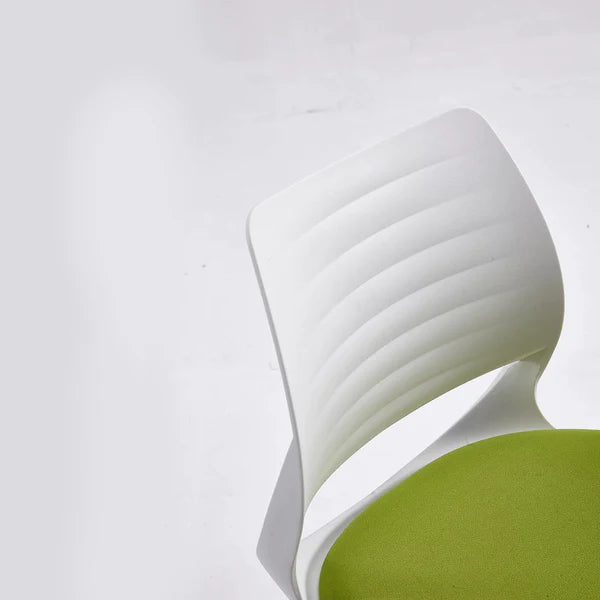 Nilo Guest Chair